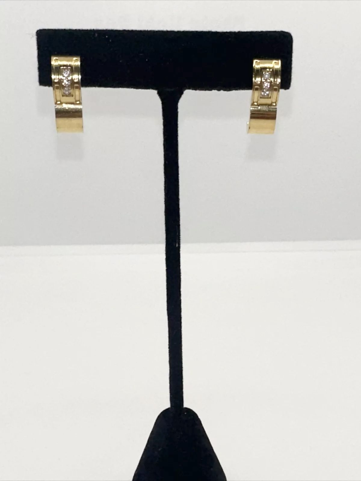 14Kt Yellow Gold Filled Vintage “Huggie” 2.45 ct. TCW Brandish Earring 0.5 Inch Opening