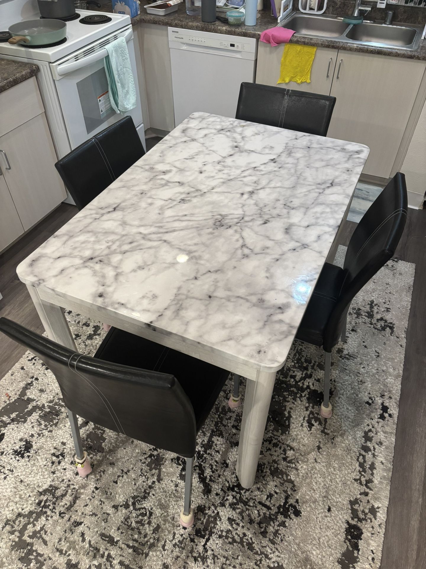 Dining Table With 4 Chairs