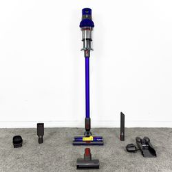 Dyson Cyclone V10 Animal Cordless Vacuum Cleaner w/ attachments - Aspiradora