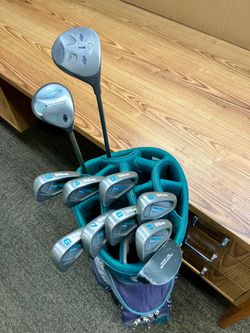 Women’s Wilson Golf Clubs Set