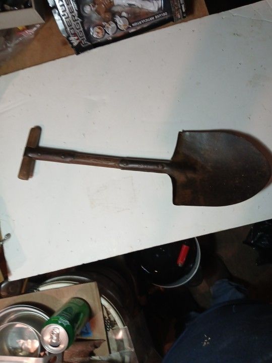 WW1 Trench Shovel