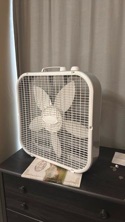 Lasko White Box Fan