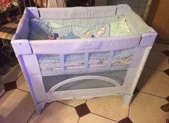 Baby crib