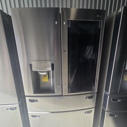 LG 23 cu. ft. Smart InstaView Door-in-Door Counter-Depth Refrigerator with Craft Ice lrmvc2306d