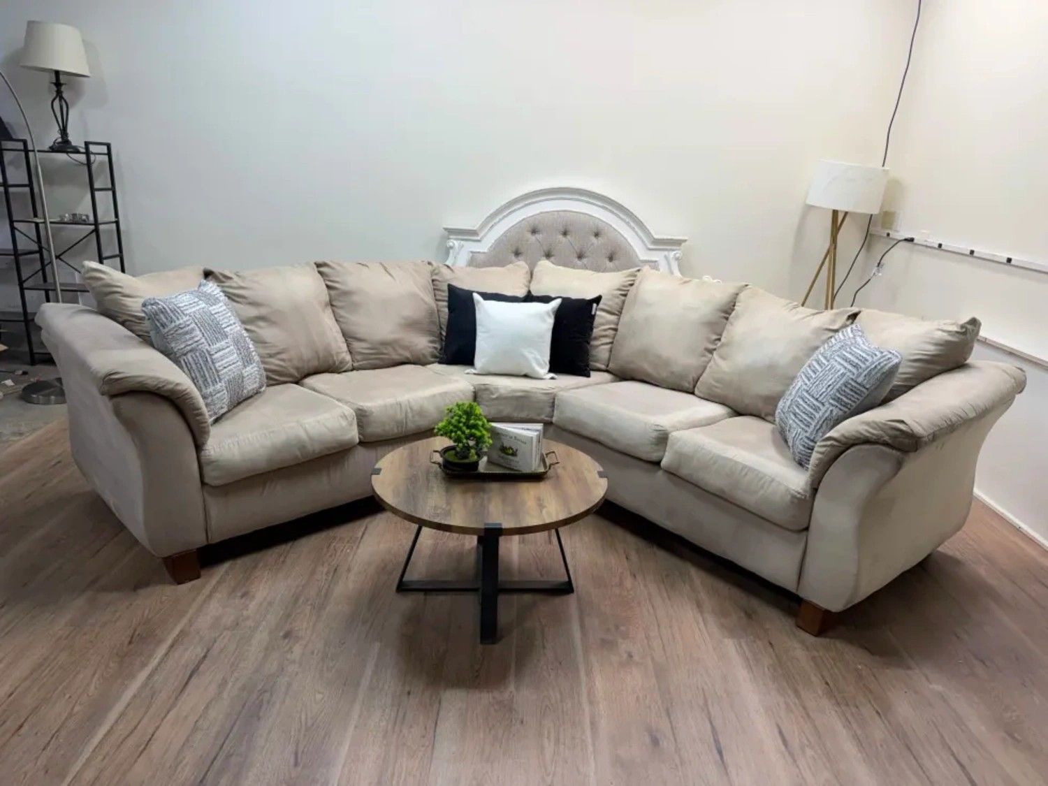 DELIVERY AVAILABLE Sectional Couch