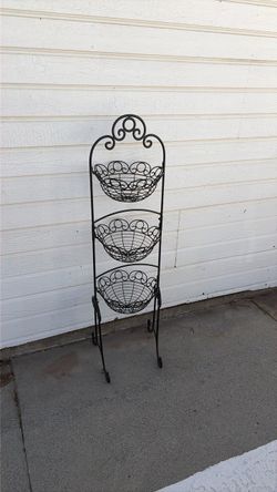 Hanging basket storage rack