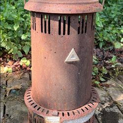 VINTAGE/ANTIQUE METAL KEROSENE HEATER HOME OR YARD DECOR RUSTY GOLD!