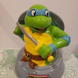 TMNT Teenage Mutant Ninja Turtles Leonardo 7" Ceramic Coinbank With Plug. A5