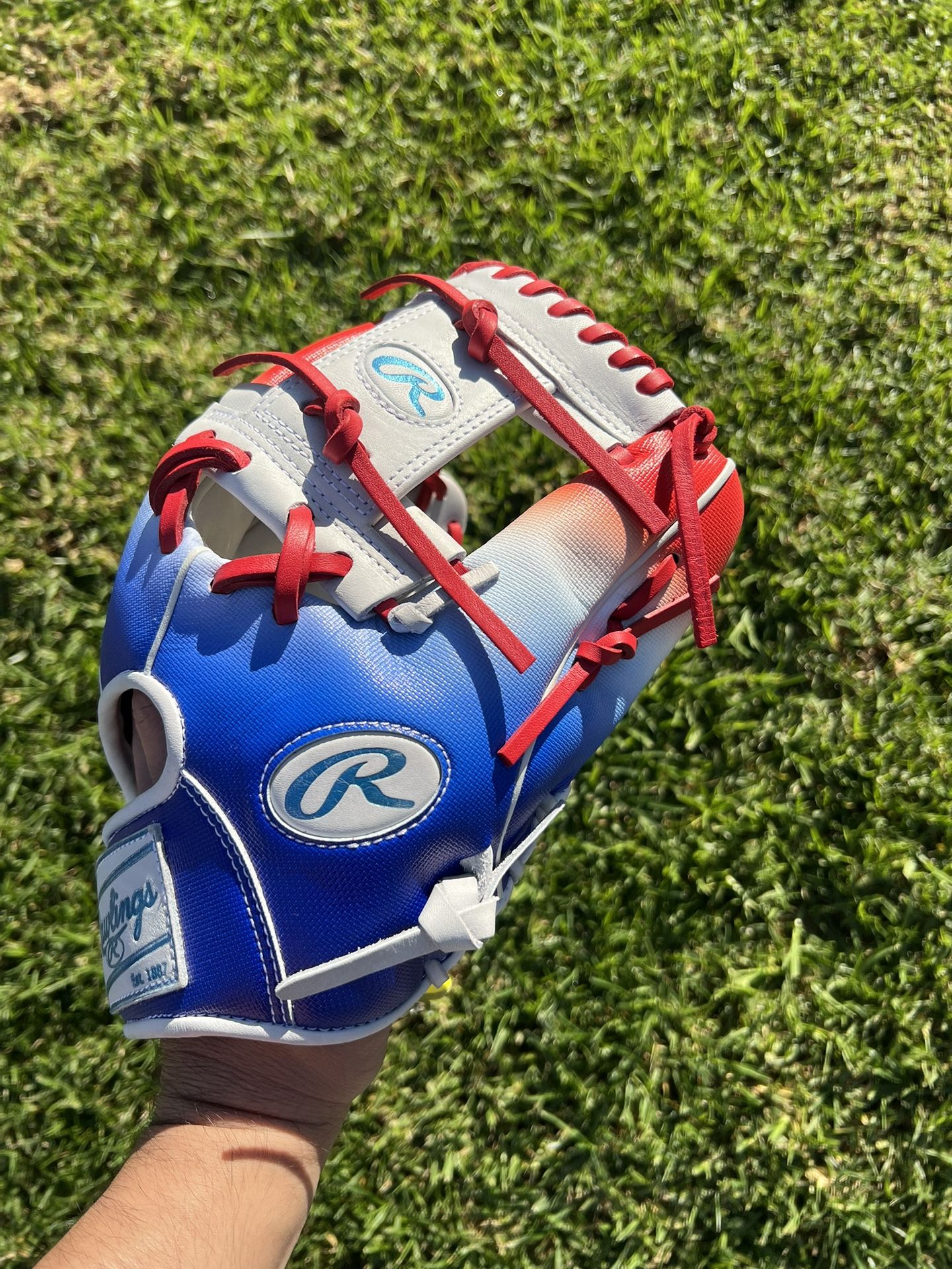 Rawlings Heart Of The Hide R2G 12 Inch Fastpitch Softball Glove