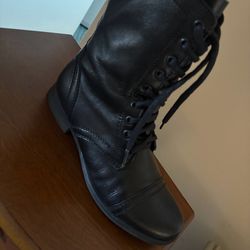 Women Steve Madden boot