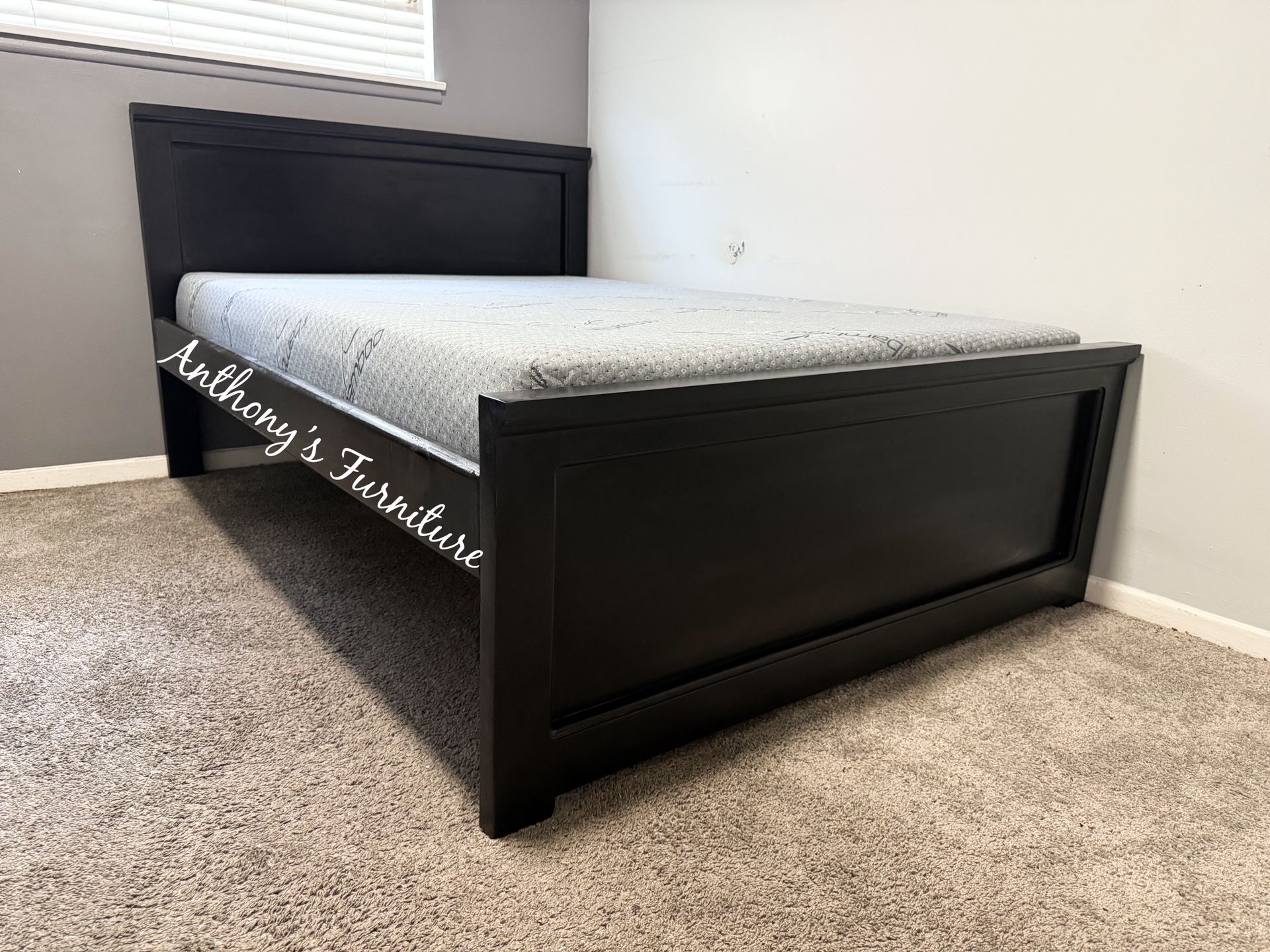 Full Bed With Memory Foam Mattress