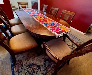 Formal Dinning table and 8 chairs