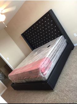 Bed Frame black king 📍😎🥰🔥🤓