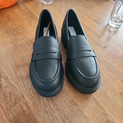 Size 9 W