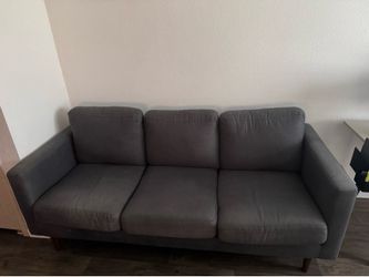 Used couch / 6yrs / Good condition