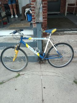 Corona bike 18 speed  28 inch