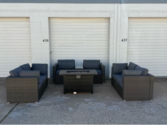 New inbox patio set (we finance and deliver)($54 down, (90 day no interest no credit check payment plan)