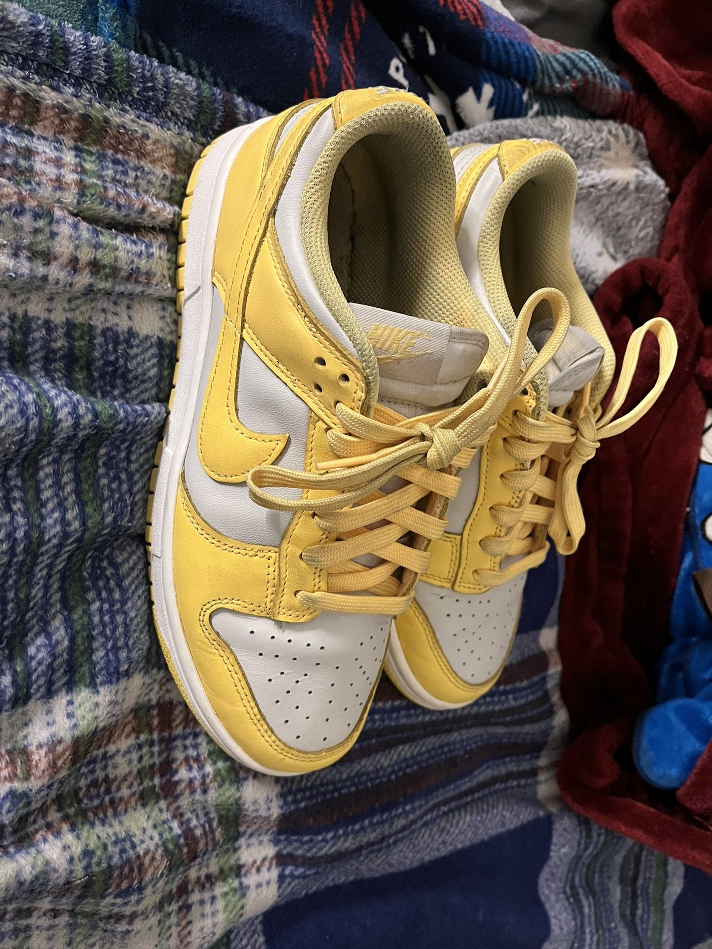 Nike Dunk Lows Yellow Womens size 7.5