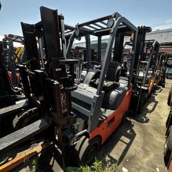 Toyota Forklift, 3300 Lbs Capacity 