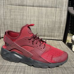 Size 11.5 - Red Nike Huarache