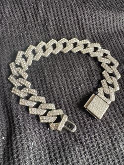 Moissanite Cuban Link Men’s Bracelet 