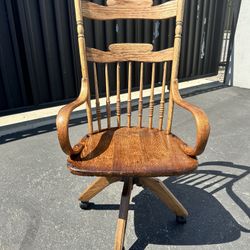Vintage Oak Chair Swivel