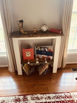 Accent Table