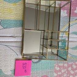 Makeup organizer