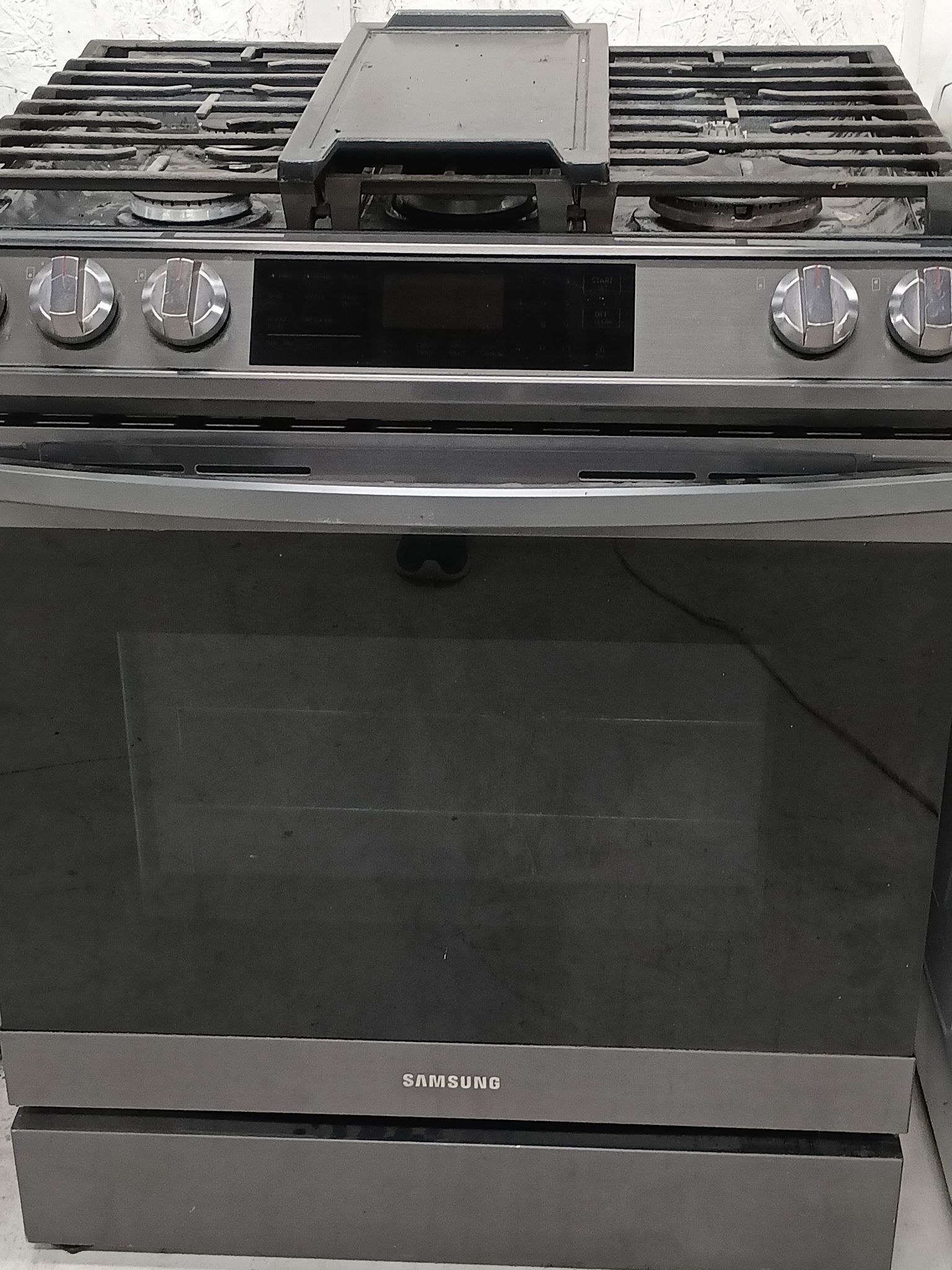 Samsung Gas Slide In Stove/Range (Black Stainless Steel)