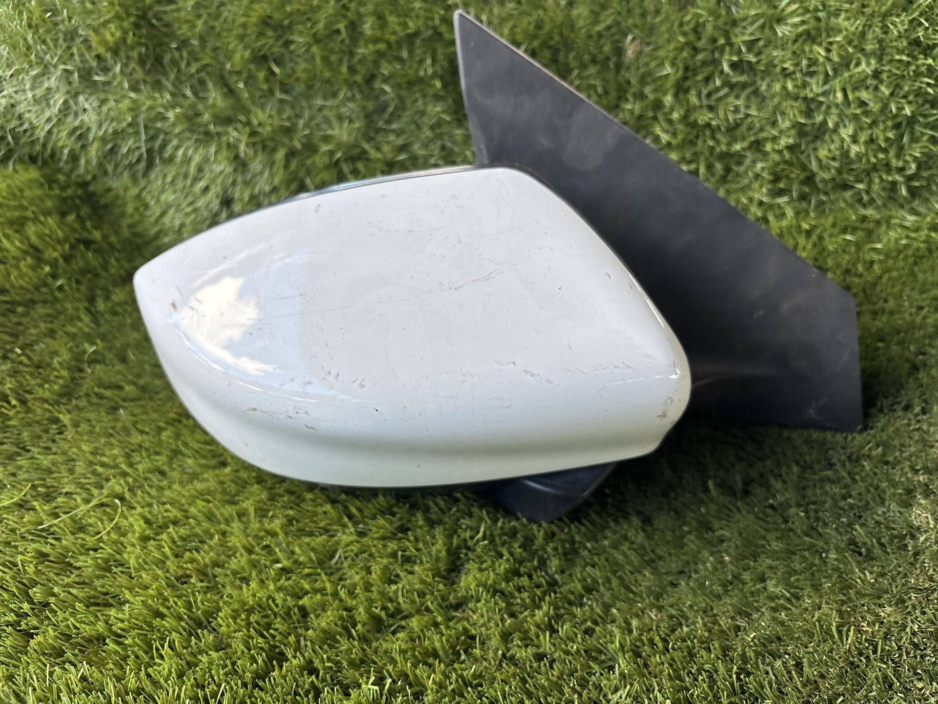 2013-2019  Nissan Sentra Right Passenger Side Mirror White 