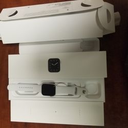 Apple Watch 5th 44mm Silver 