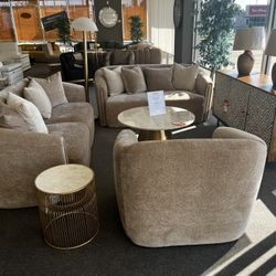 Black Friday Deals🔥Sofa,loveseat+accenct Chair 🙌🏽Same Day Delivery 🚚 Not Credit Needed 🥰$39 Down