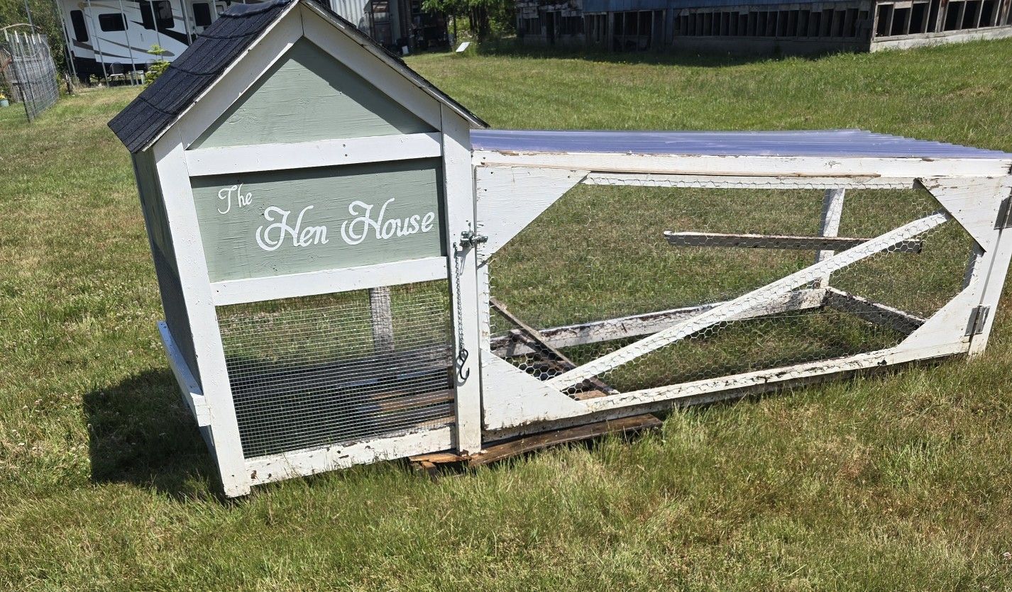 Sturdy Chicken Coop