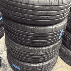 265 60 18 Michelin Set of 4 Used