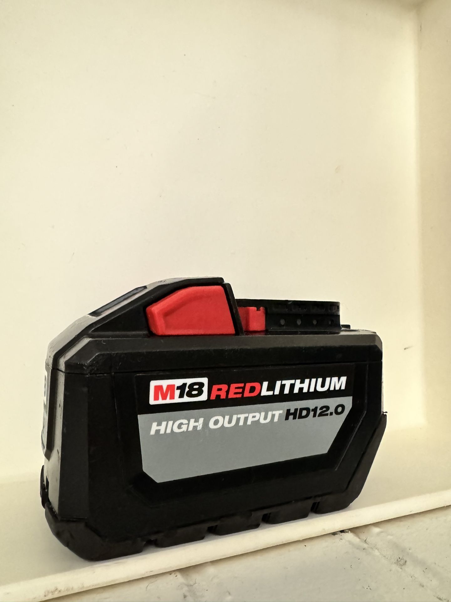 Milwaukee red lithium M 18 high output HD 12
