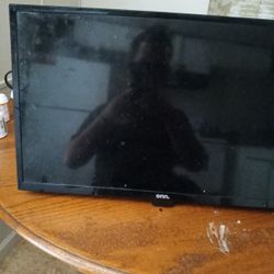 32" Color Roku Tv 