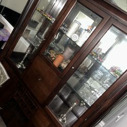 CHINA GLASS CABINET 