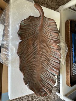 Partylite Sculpted Tropical Palm Leaf Ceramic Tray