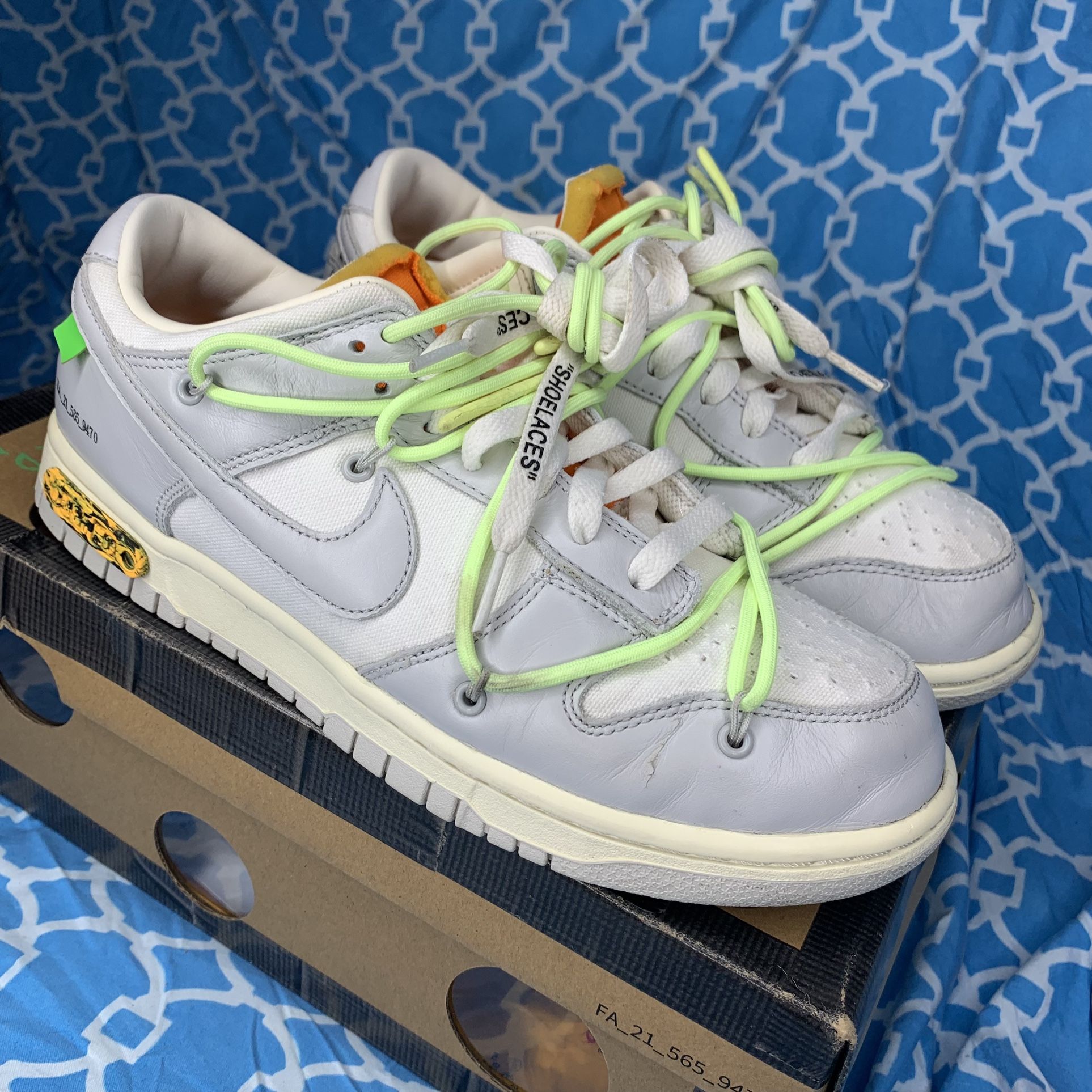 Nike Men’s size 8.5 Dunk low off white lot 43 of 50 white grey green sneakers