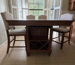 Dinning Table