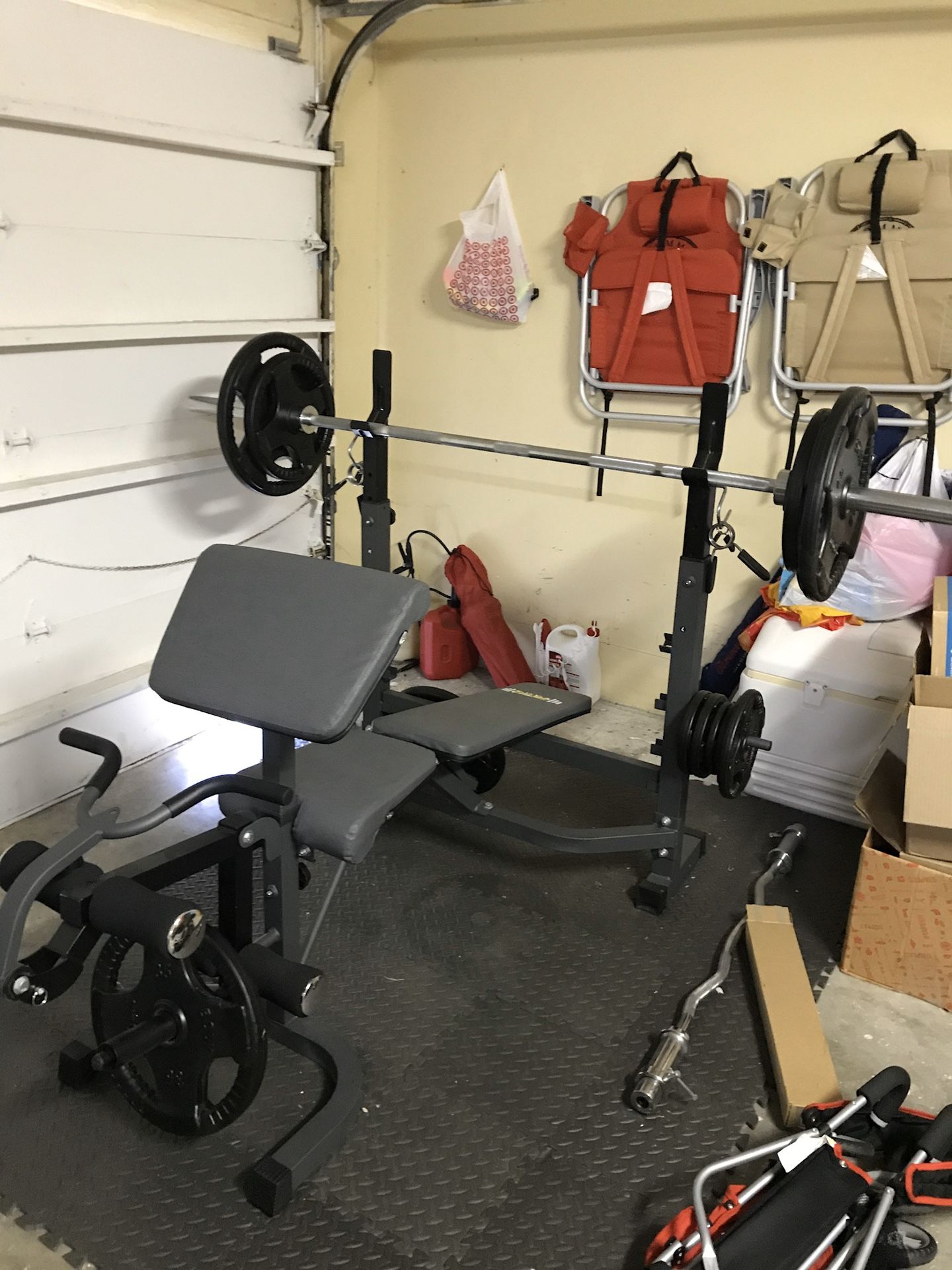 Complete weight set. Used only couple times, like new condition!