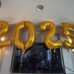 Grad Decorations...Like new
