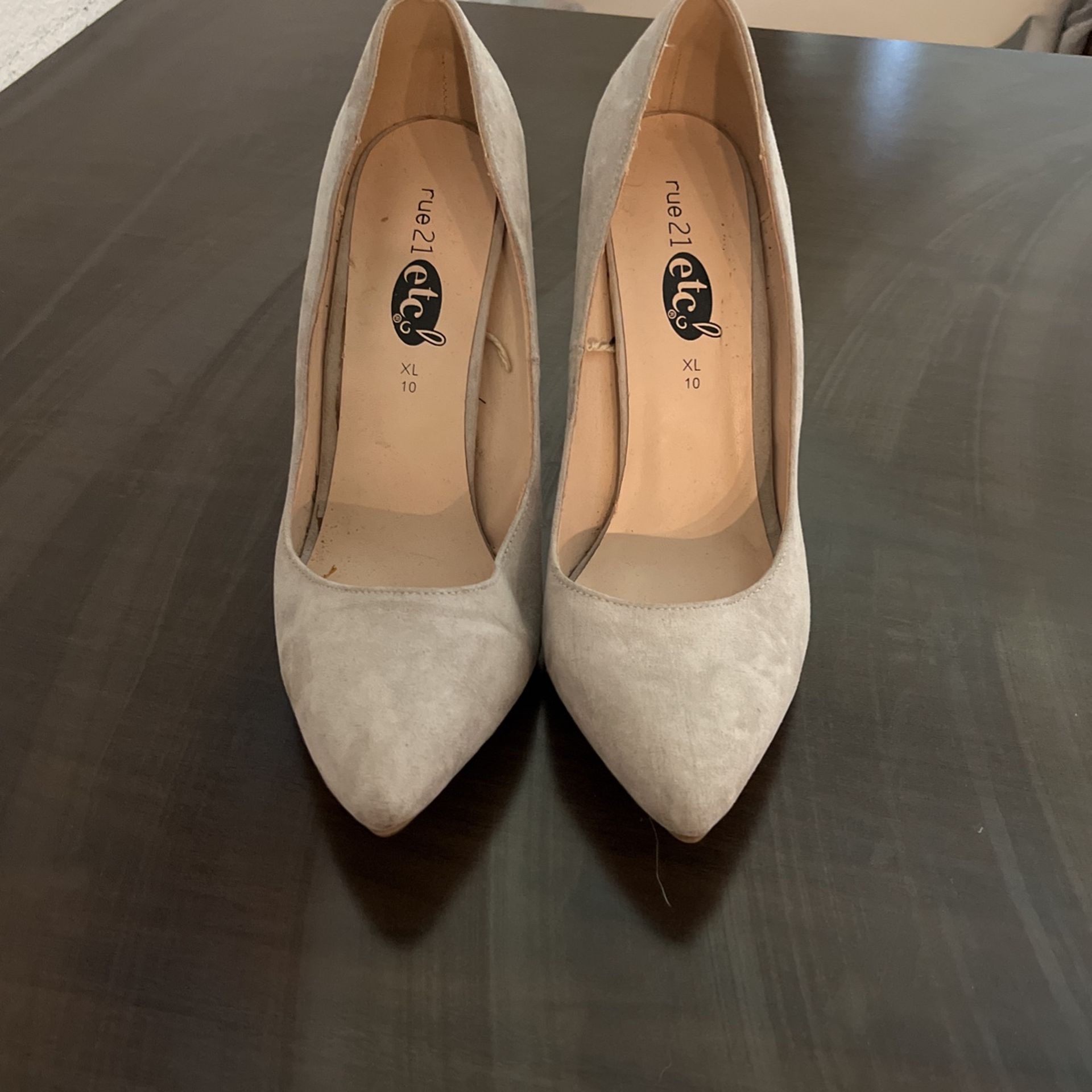Size 10 Rue21 Suede Pumps for Sale in Chula Vista, CA - OfferUp