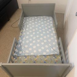 Toddlers bed