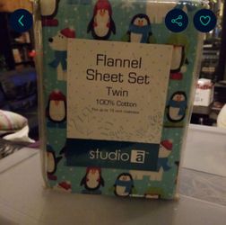 Penguin Flannel Sheets - New!!