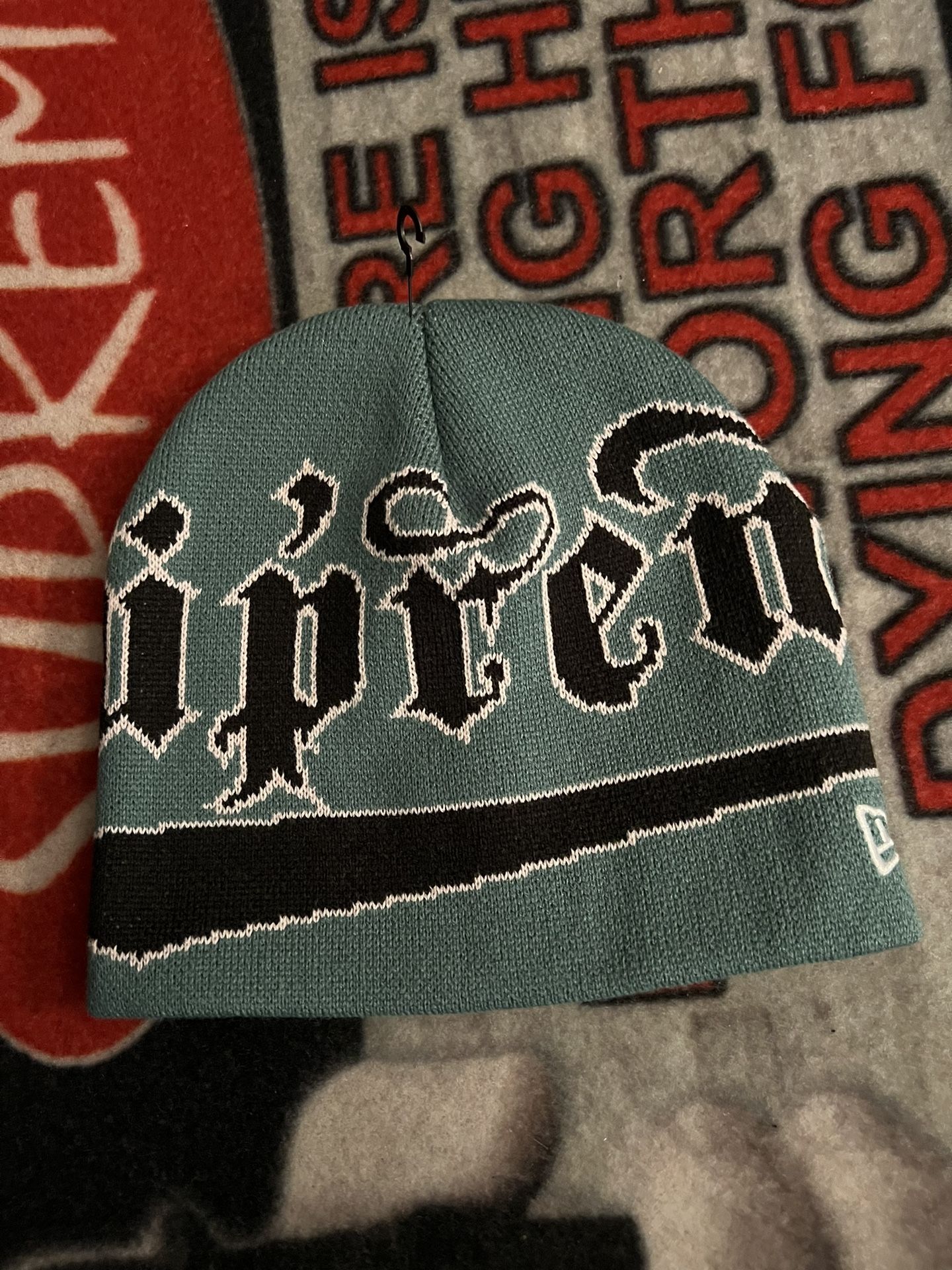 Supreme new era accent beanie green