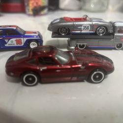 4 rare hotwheels 1 treasure hunt 