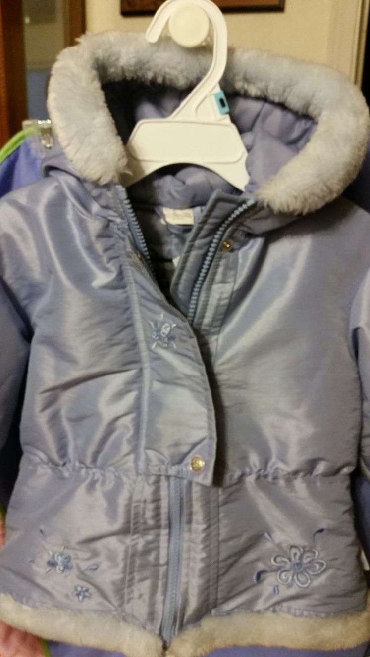 Weather tamer coat jacket with attached gloves