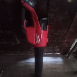 Milwaukee Leaf Blower