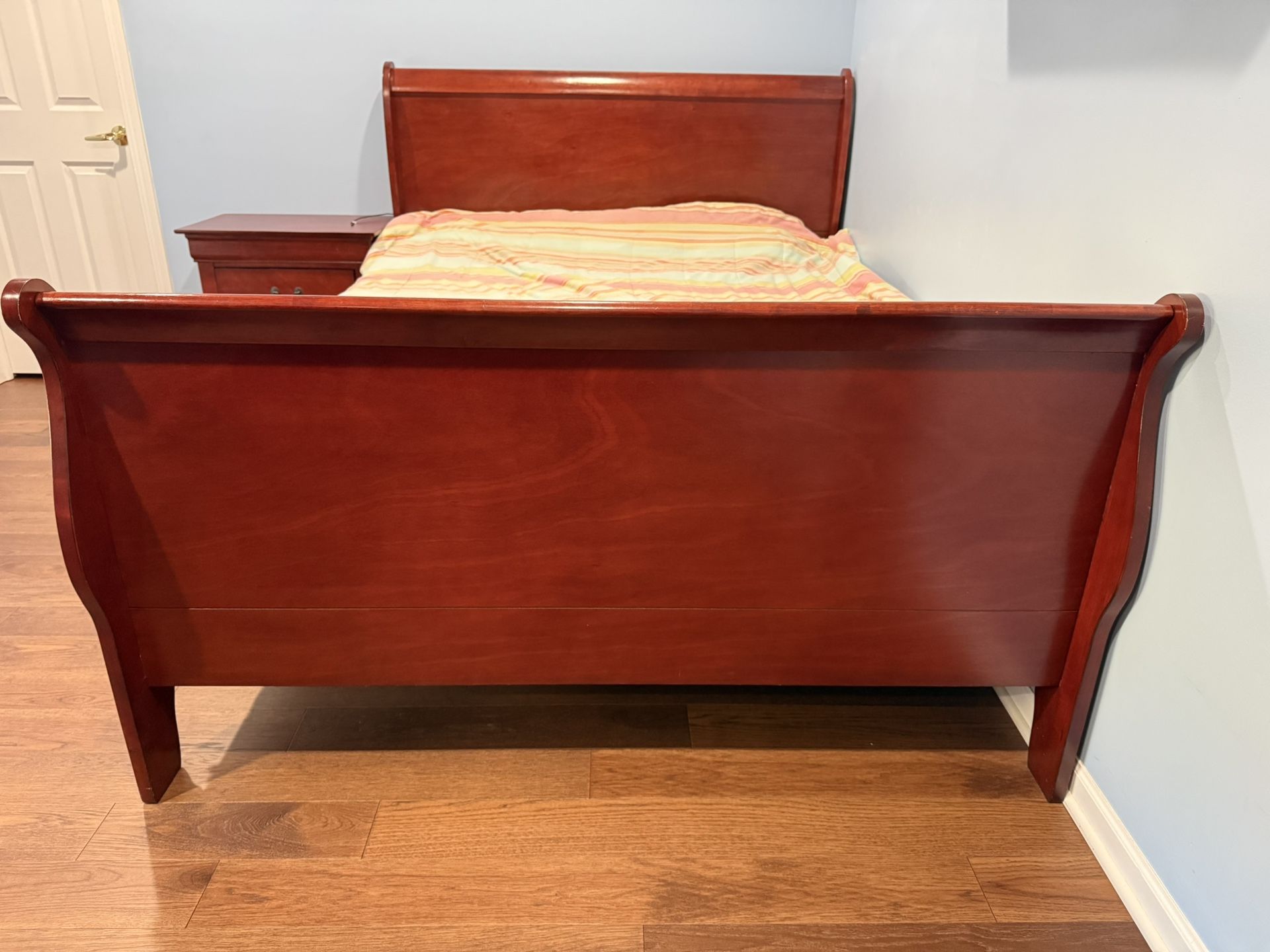 Bedroom Set Queen Size